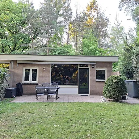 Boshuisje Het Bosnest - De Specht Met Privetuin Op Hoefbos Veluwe Holiday home Otterlo